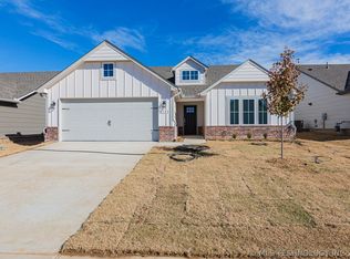 6709 S 19th St, Broken Arrow, OK 74011