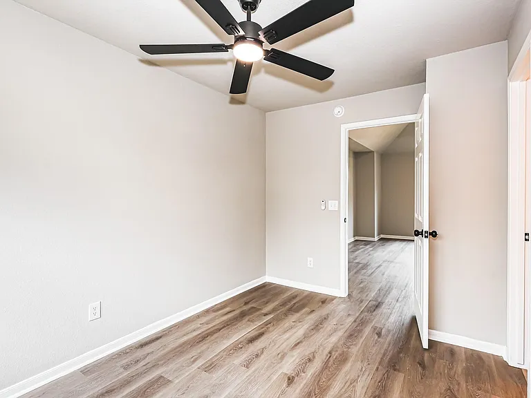 18703 Evergreen Falls Dr — Photo 29