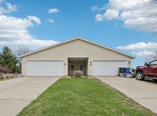 410 David Cir, Arena, WI 53503