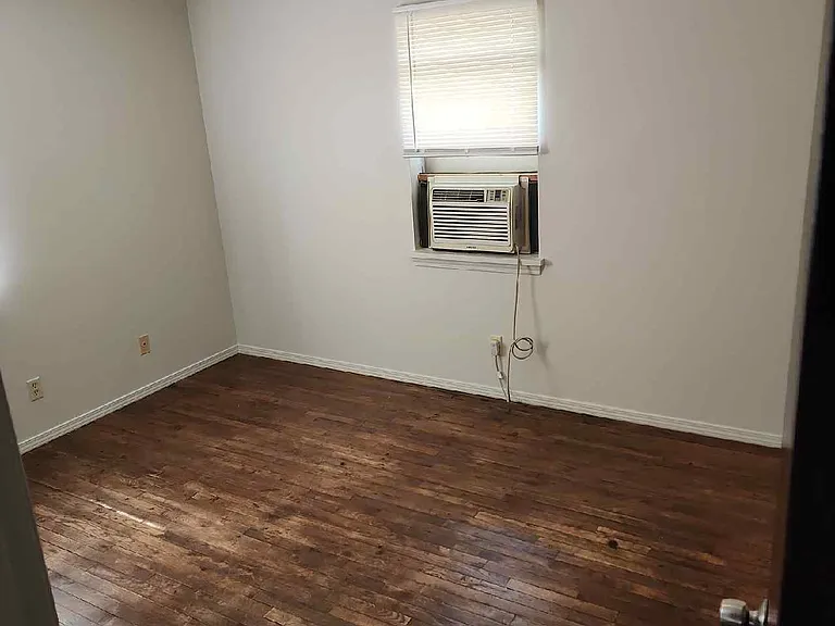 902 Sinclair St #3 — Photo 7
