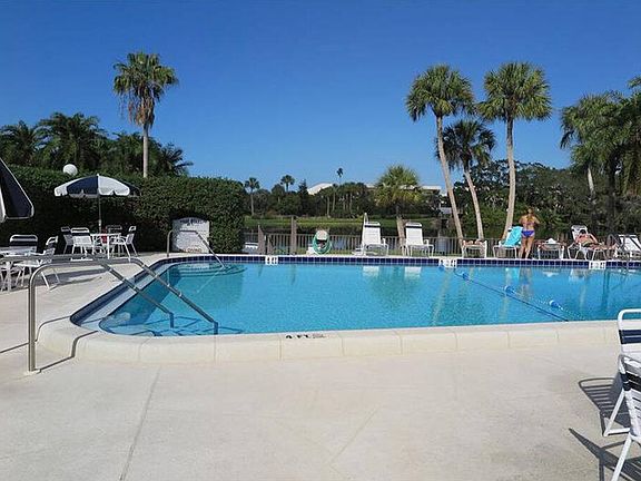 4th image of 220 Belleview Blvd APT 304