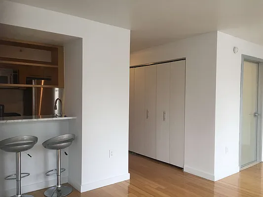 Rented by Yoon Realty Group | media 9