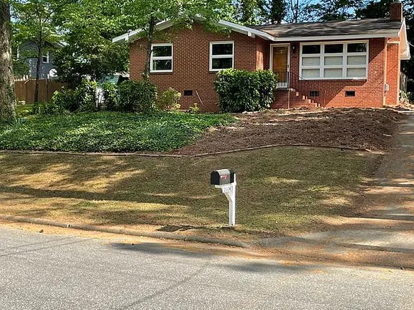 2509 Emerald Dr, Greensboro, NC 27403