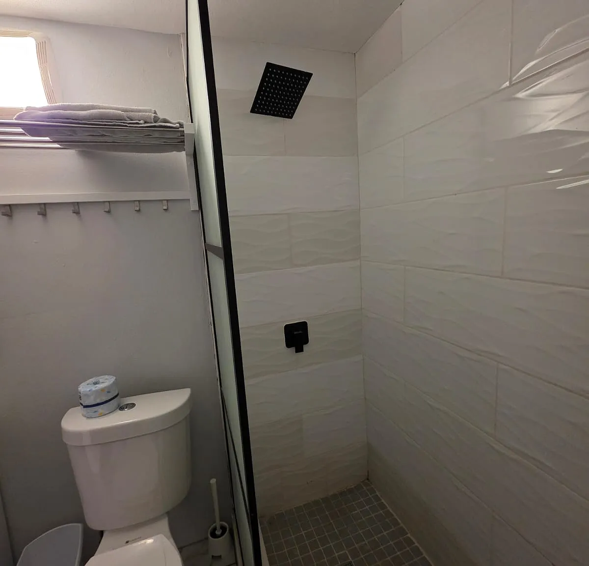 5 bed, 1500 sqft, $2,199 — Photo 4