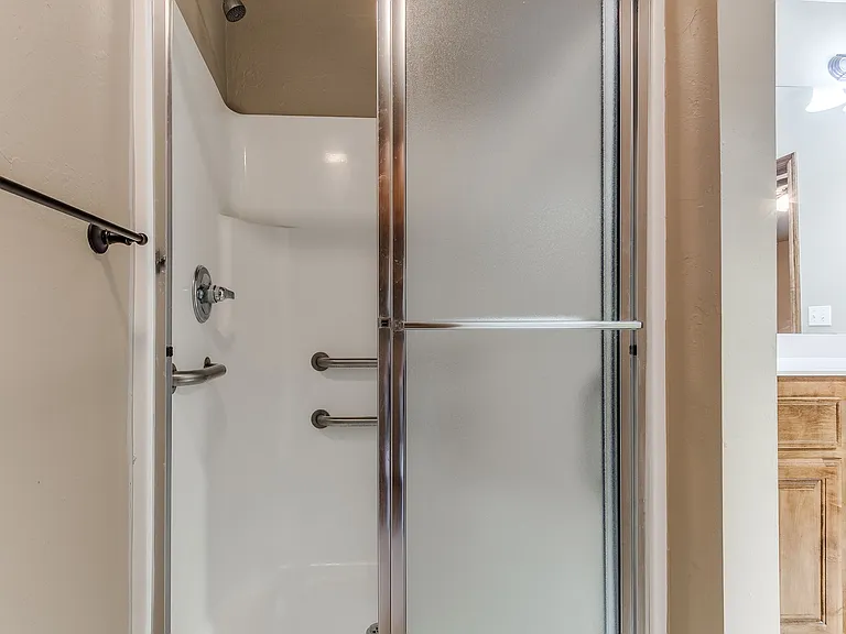 2413 Kyle Robert Ln — Photo 37