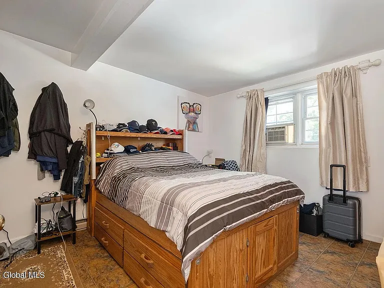1587 Bradley St — Photo 6