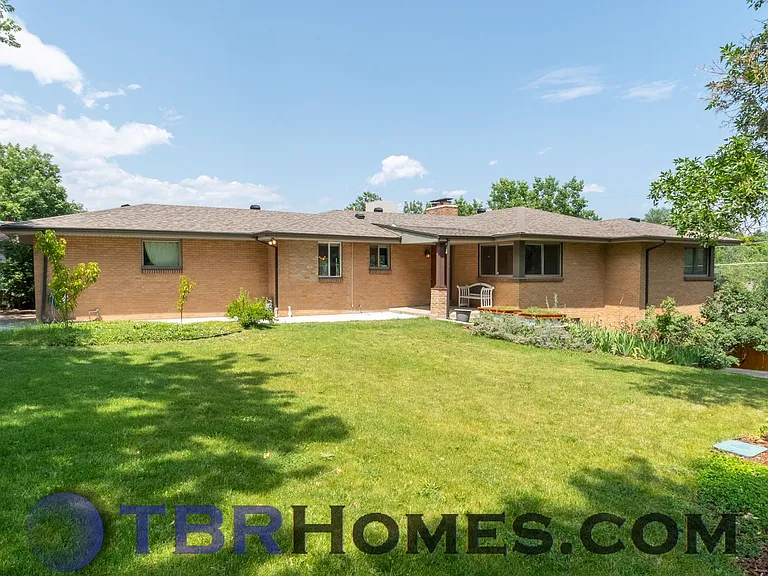 8635 W Tennessee Pl — Photo 1