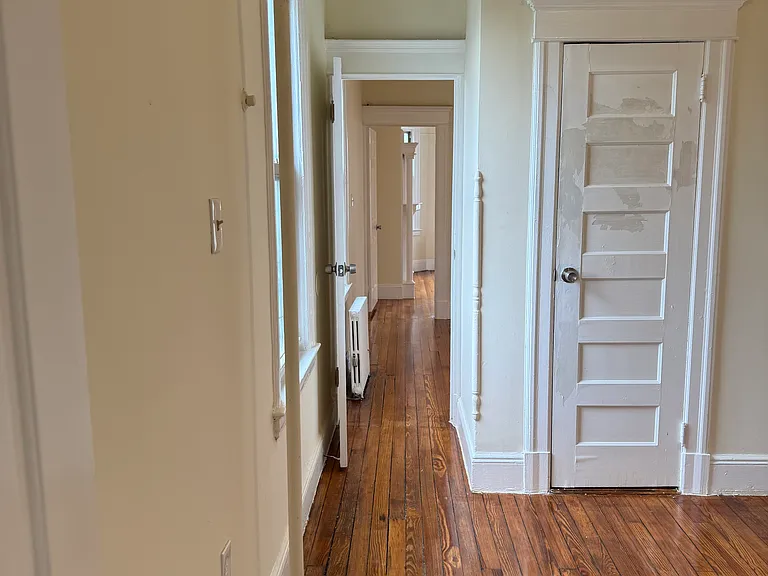 35 Cliff St #3R — Photo 3