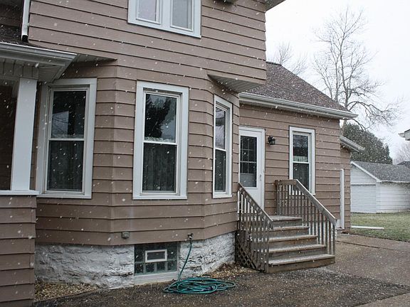 4th image of 307 E Wisconsin Ave