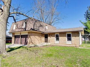 1820 Bolson Dr, Downers Grove, IL 60516