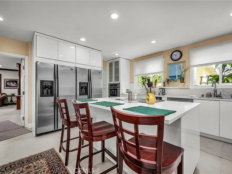 18423 Linnet St — Photo 13
