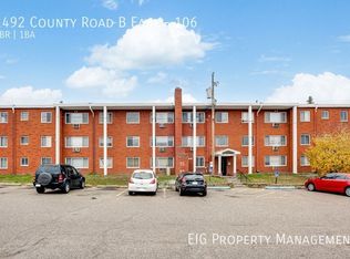 1510 W County Rd E #106, Saint Paul, MN 55126