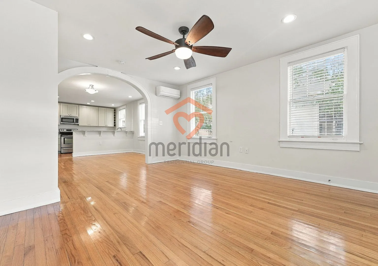 2 bedroom / 1 bath ~ Downtown Charleston — Photo 4