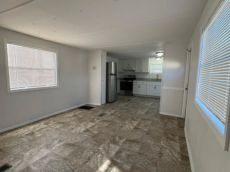 16031 Tulip Tree Dr #8 — Photo 2