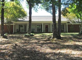 627 Hunters Pkwy, Batesville, MS 38606