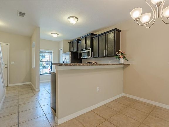 5th image of 2220 Trillium Park Ln