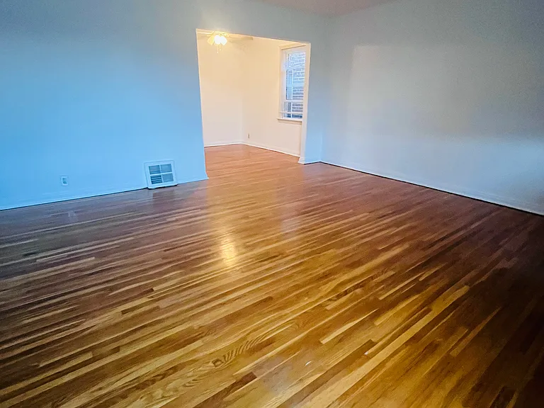 4985 Arsenal St — Photo 11