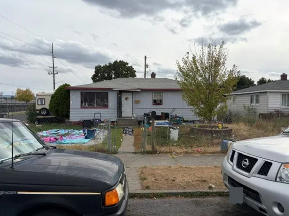 1328 E Hoffman Ave, Spokane, WA 99207