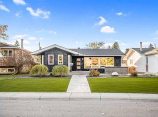 10012 E Willowview Rd SE, Calgary, AB T2J1P4