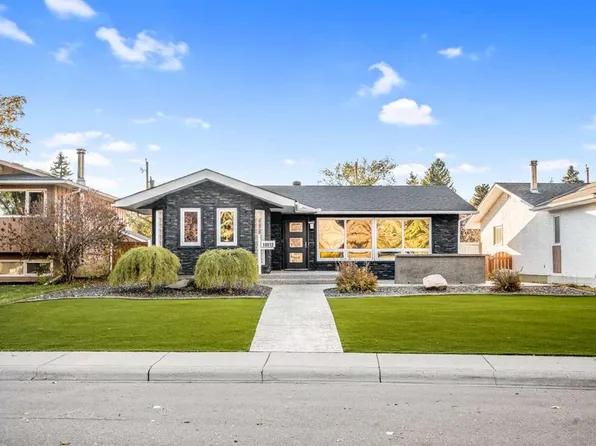 10012 E Willowview Rd SE, Calgary, AB T2J 1P4