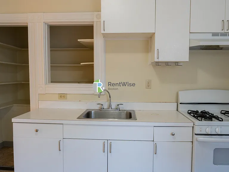 1126 Commonwealth Ave #5 — Photo 9