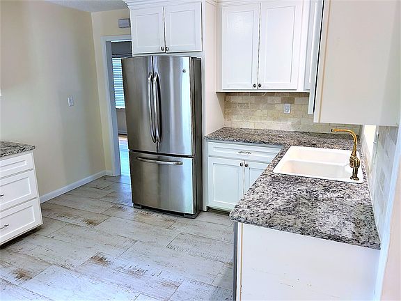 4th image of 3360 Mountainside Rd