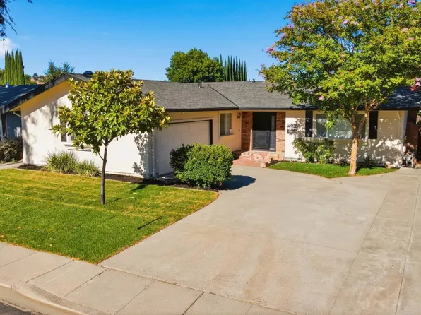 707 Granada Lane, Vacaville, CA 95688