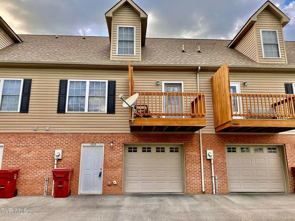 2108 Pleasant View Dr #203
