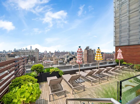 225 West 28th Street image 5 of 26