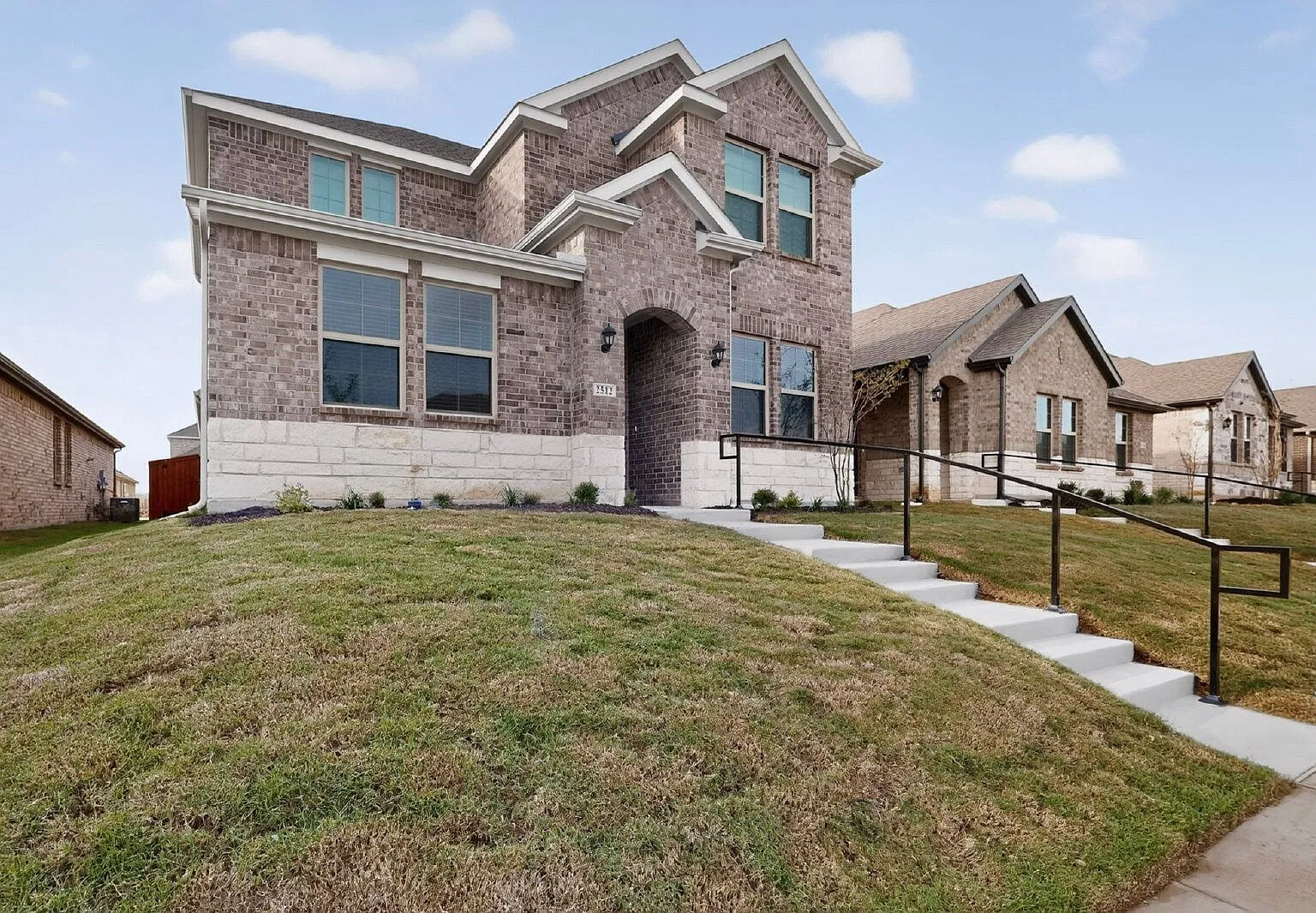 4 bed, 3.0 bath, 2287 sqft, $2,495 — Photo 4