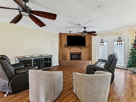 3rd image of 2325 River Queen Dr