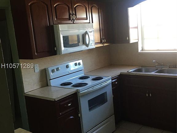 4th image of 2400 NW 179th Ter