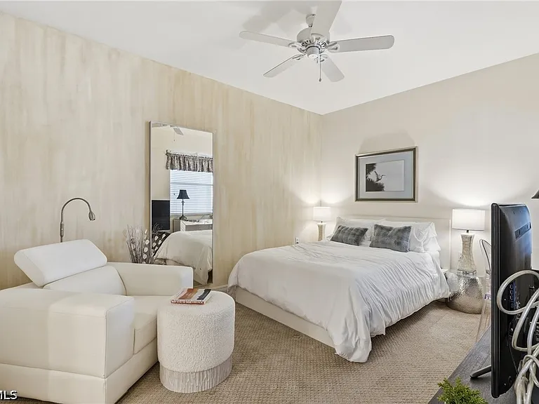 10480 Washingtonia Palm Way #1126 — Photo 16