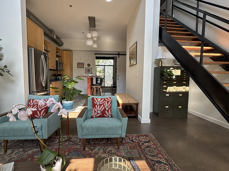 1661 La France St NE #407 — Photo 6