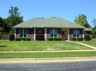 257 Stone River Loop, Wetumpka, AL 36092