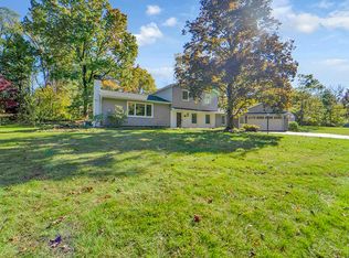 15 Old Pond Rd, Rochester, NY 14625