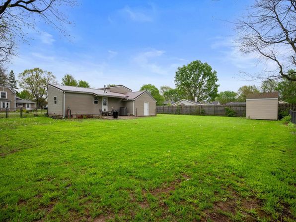 8301 W Weller St, Yorktown, IN 47396
