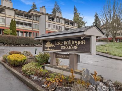 23405 Lakeview Drive #H106, Mountlake Terrace, WA, 98043