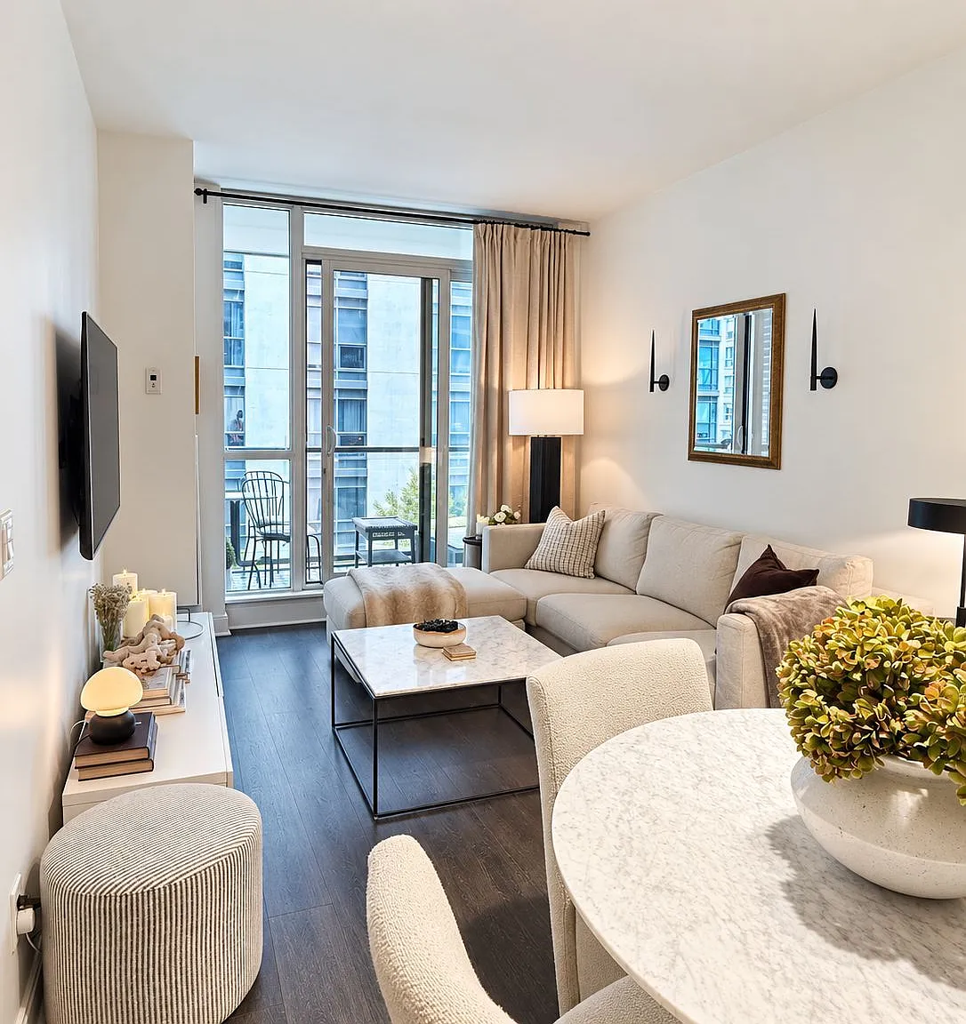 2 bed, $2,900 — Photo 1