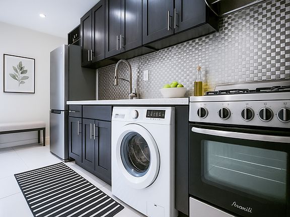 5th image of 206 W 109th St APT 2C