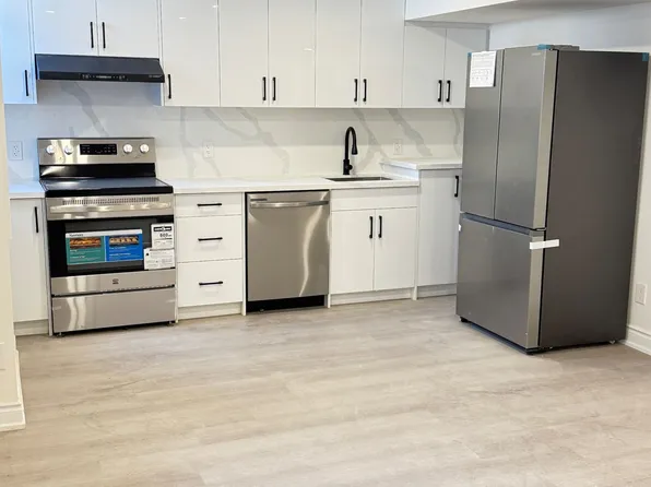 20 Clutterbuck Ln, Ajax, ON L1T 0N6