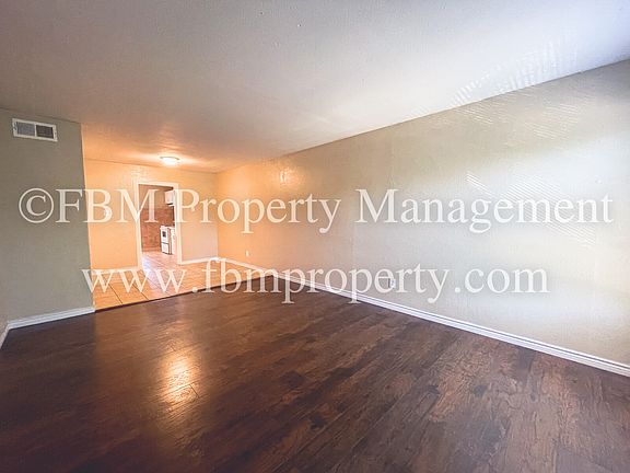 2nd image of 2612 W Sycamore Ave APT 3