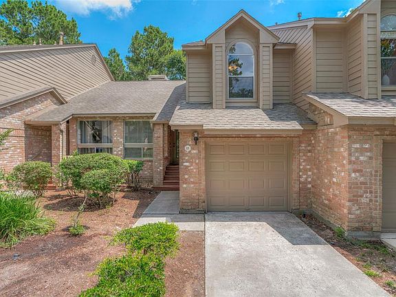 Welcome home to 18 Lakeridge Drive in The Forest Lake Town home neighborhood! The home is ideally situated on a quiet greenbelt lot. This sought after and small community has it's own private pool area for residents! All lawn care is also included!