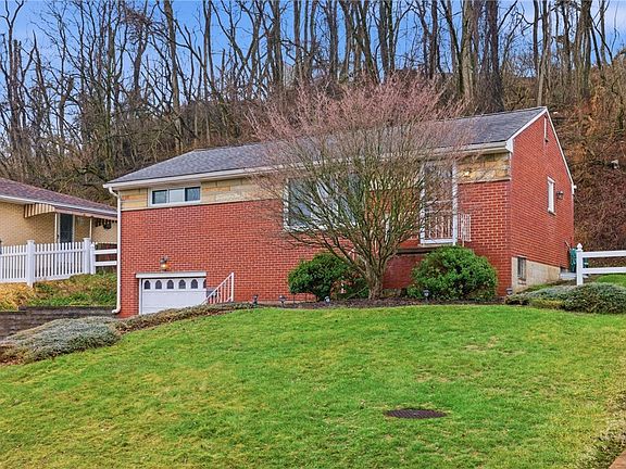 2nd image of 3138 Woodridge Dr