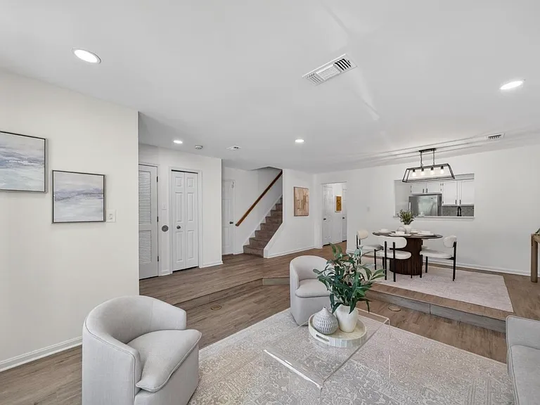 12552 Kempston Ln — Photo 2