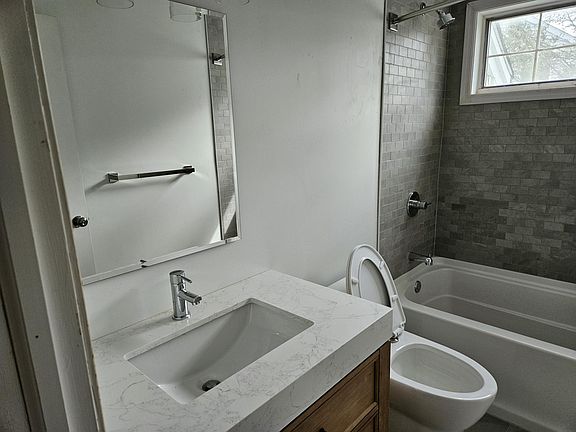 5th image of 3024 Grey Cliff Way