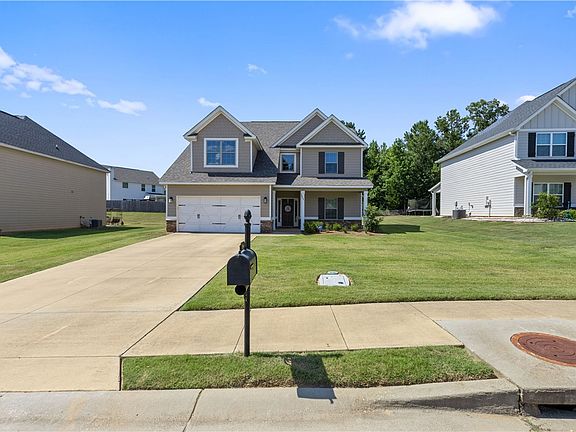 3rd image of 1844 Wildwood Dr