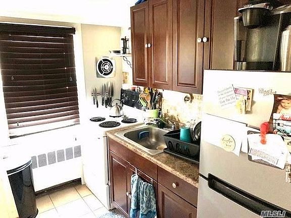2nd image of 210 Lindell Blvd
