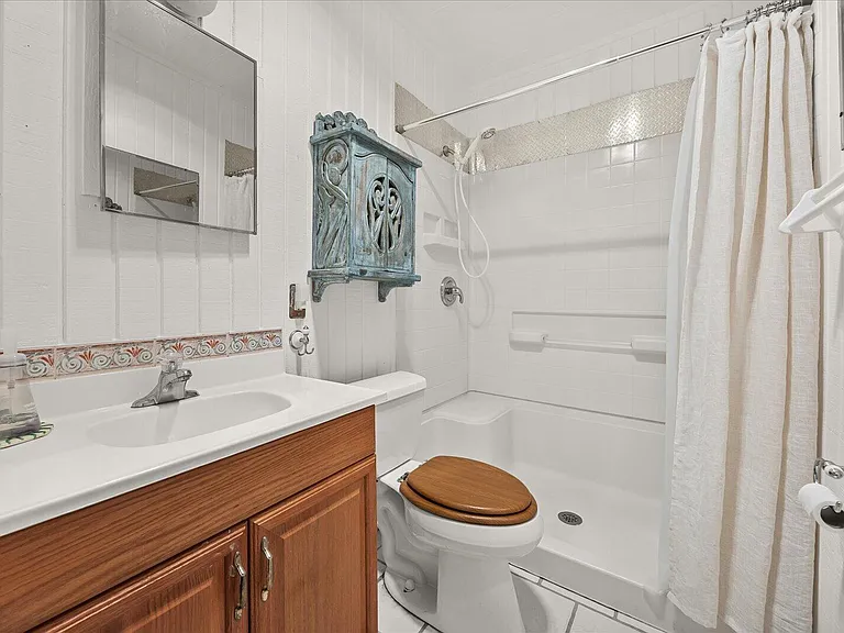 705 SE Stypmann Blvd — Photo 14