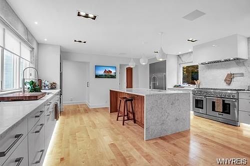 5th image of 90 Crosby Blvd